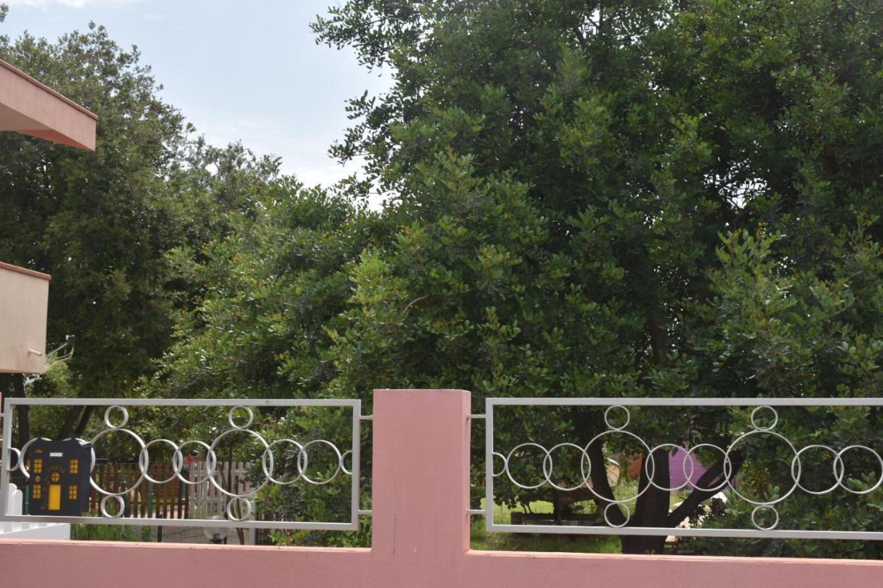 Sa Mariposa Bed & Breakfast Muravera Bagian luar foto
